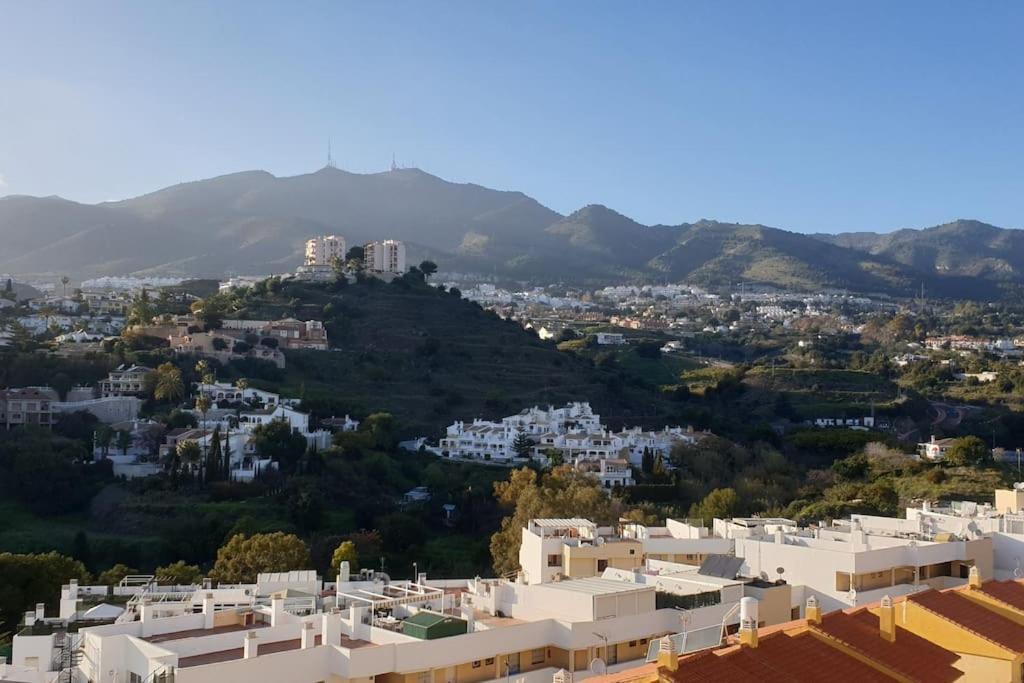 شقة Luxury Penthouse With Sea&Mountain Views & Hot Tub - Tranquility & Rest بينالماذينا المظهر الخارجي الصورة